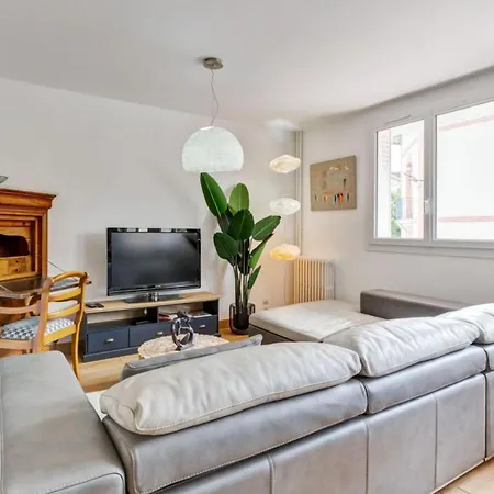 Apartment Spacious 1-bedroom With Parking Near The Place Dupuy In Welkeys Toulouse
