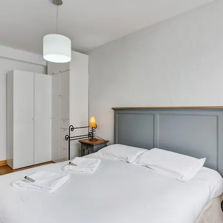 Spacious 1-bedroom With Parking Near The Place Dupuy In Welkeys Apartment *